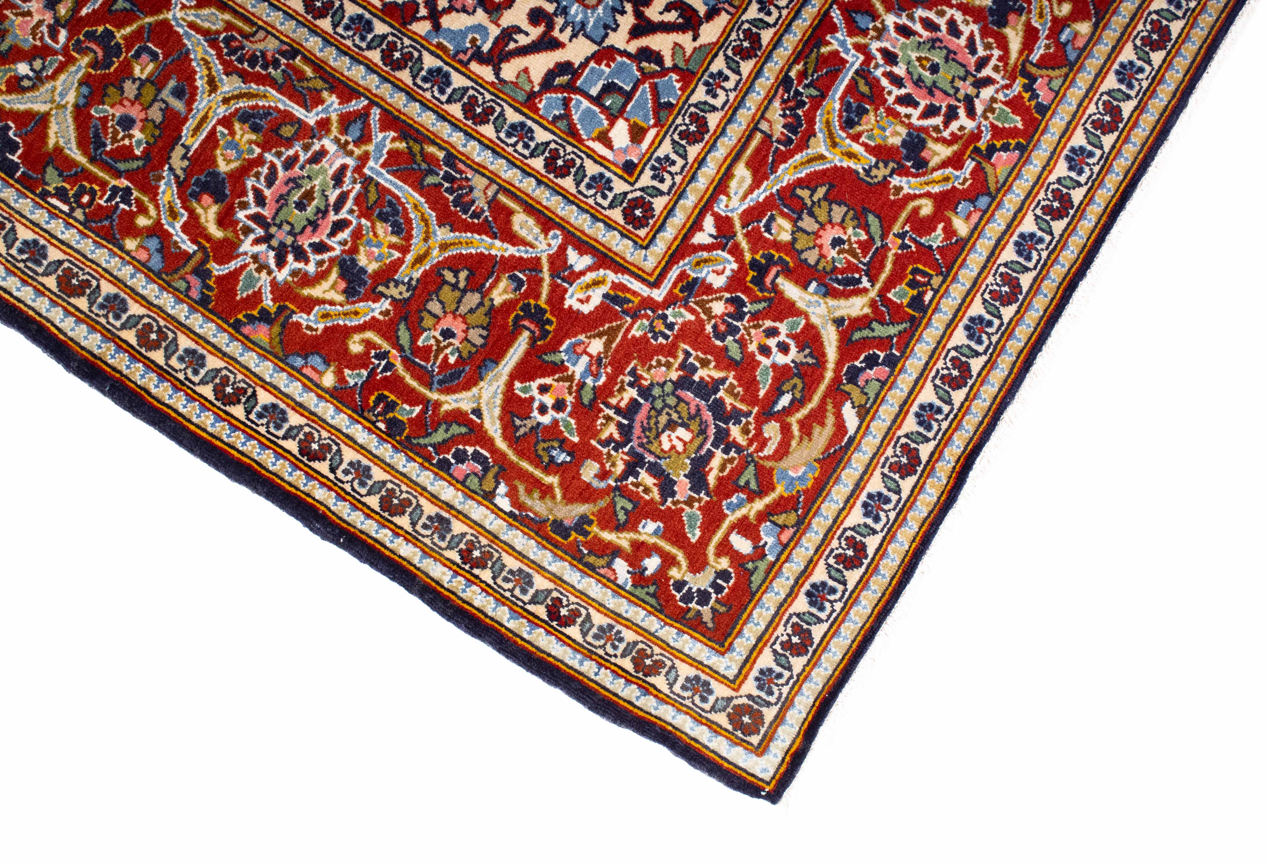 Vintage Persian Kashan Rug <br> 4'9 x 7'1