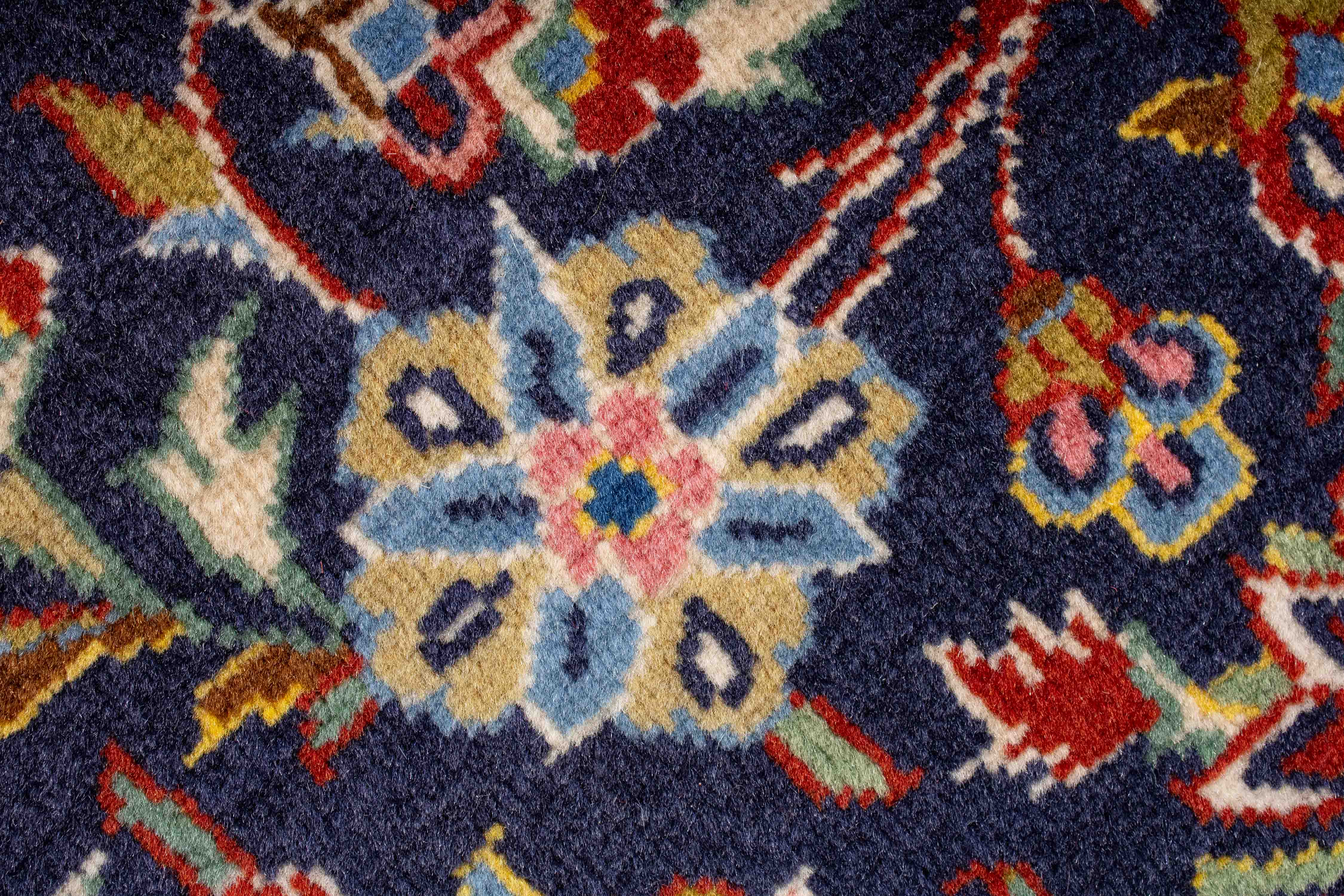 Vintage Persian Kashan Rug <br> 4'9 x 7'1