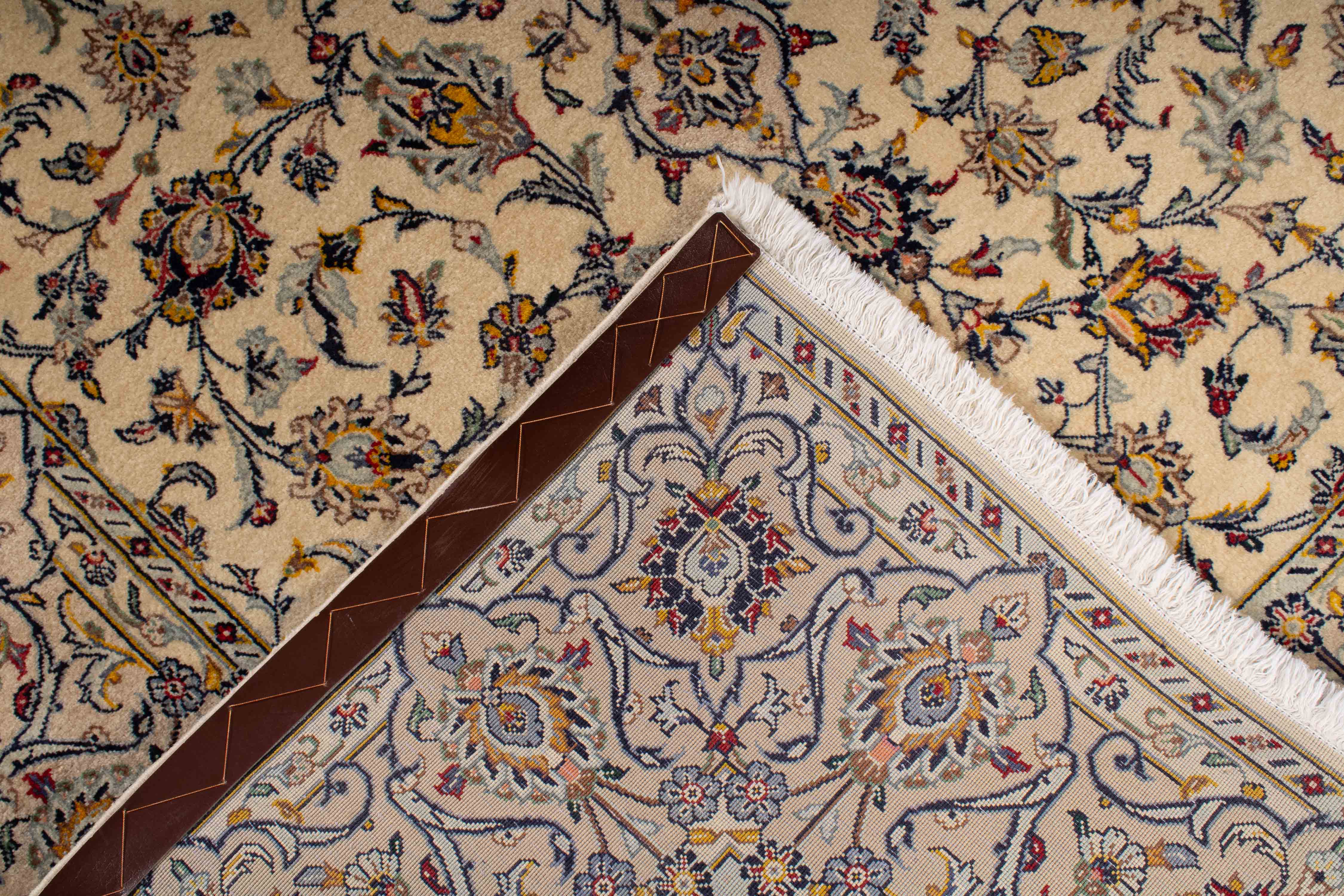 Fine Persian Kashan Rug <br> 4'7 x 7'1