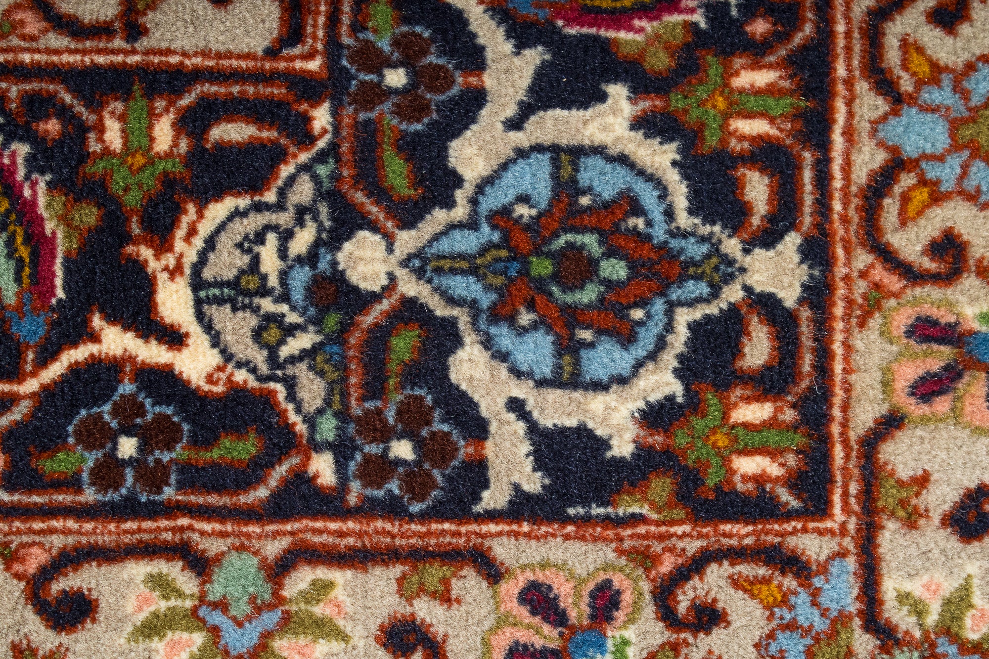 Traditional Persian Bidjar Rug <br> 7'0  x 10'0